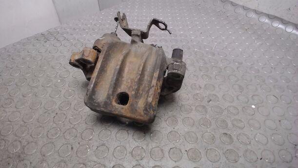Foto: BREMSSATTELVORN LINKS eines Audi 200 20V quattro