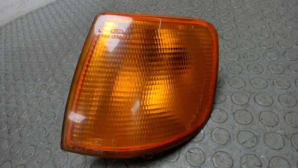 Foto: BLINKER / BLINKLEUCHTE LINKS ( '87 ) eines Ford Sierra Coupe CL