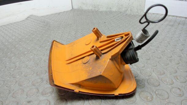 Foto: BLINKER / BLINKLEUCHTE LINKS ( '87 ) eines Ford Sierra Coupe CL