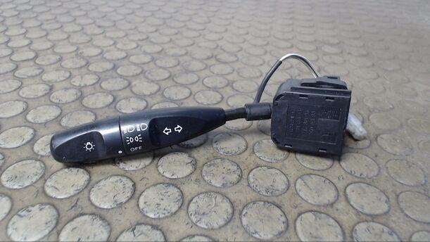 Foto: BLINKERSCHALTER/ KOMBISCHALTER eines Daewoo Nexia 1.5 GL