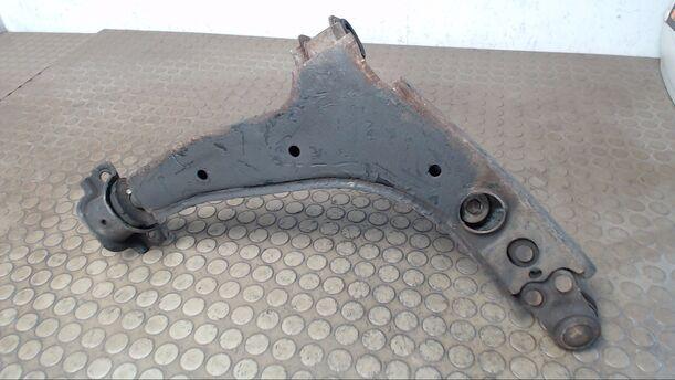 Foto: QUERLENKER VORNE LINKS eines Daewoo Nexia 1.5 GL