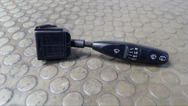 Foto: SCHEIBENWISCHERSCHALTER eines Daewoo Nexia 1.5 GL