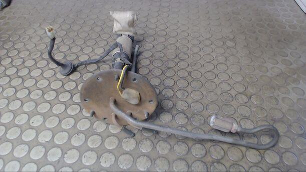 Foto: KRAFTSTOFFPUMPE eines Hyundai Lantra 1.5i GLS