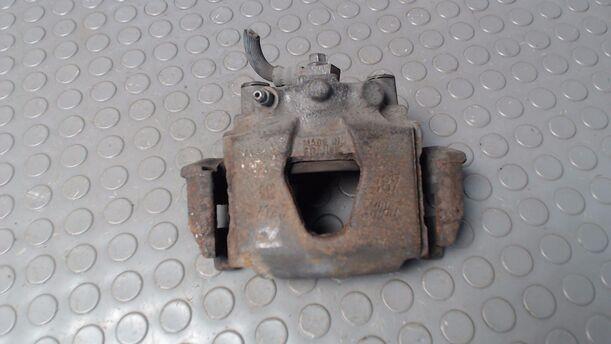 Foto: BREMSSATTEL VORN RECHTS eines Opel Corsa LS