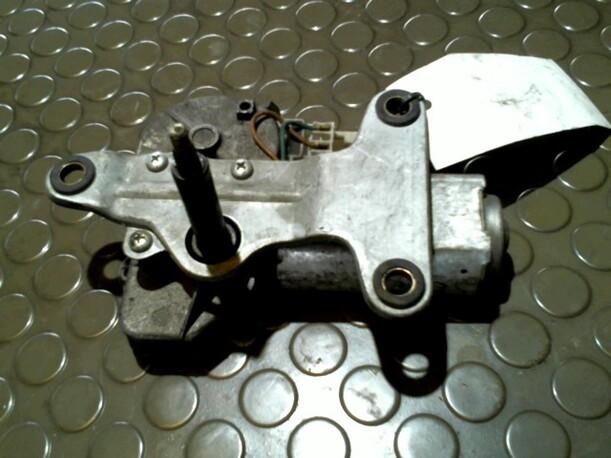 Foto: HECKSCHEIBENWISCHERMOTOR eines Fiat Cinquecento 0.9 i.e.