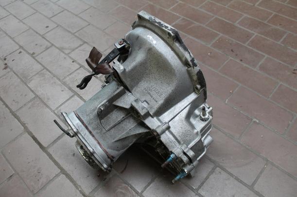 Foto: SCHALTGETRIEBE 5-GANG eines Ford Orion CL