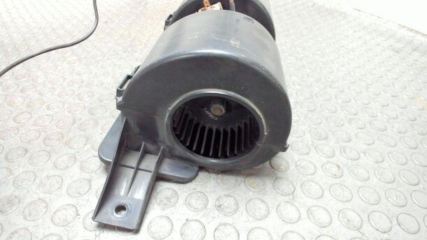 Foto: HEIZUNGSGEBLÄSE ( OHNE KLIMA ) eines Ford Sierra Turnier CL