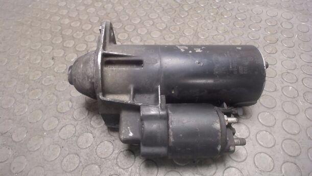 Foto: ANLASSER / STARTER BOSCH eines Ford Scorpio V6 GL