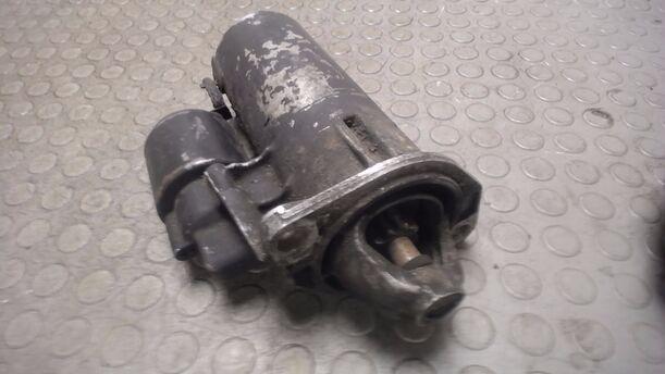 Foto: ANLASSER / STARTER BOSCH eines Ford Scorpio V6 GL