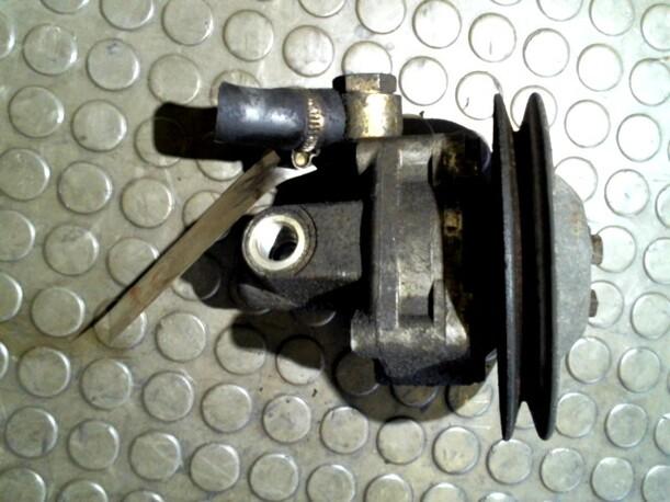 Foto: LENKGETRIEBEPUMPE eines Fiat Croma i.e.