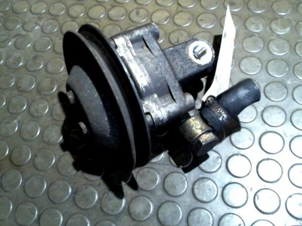 Foto: LENKGETRIEBEPUMPE eines Fiat Croma i.e.