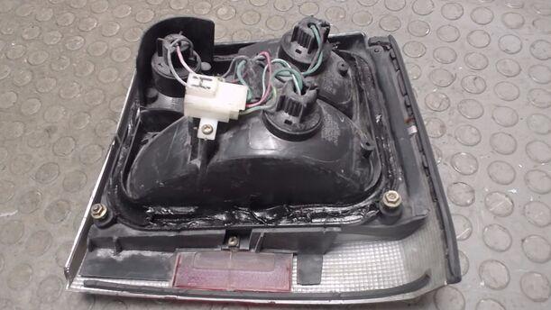 Foto: HECKLEUCHTE LINKS eines Nissan Micra LX