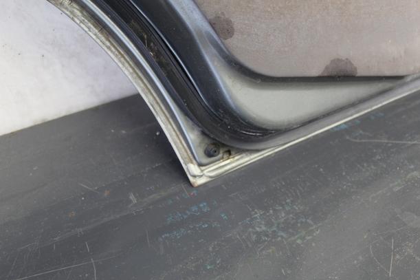 Foto: TÜR HINTEN LINKS eines Nissan Micra LX