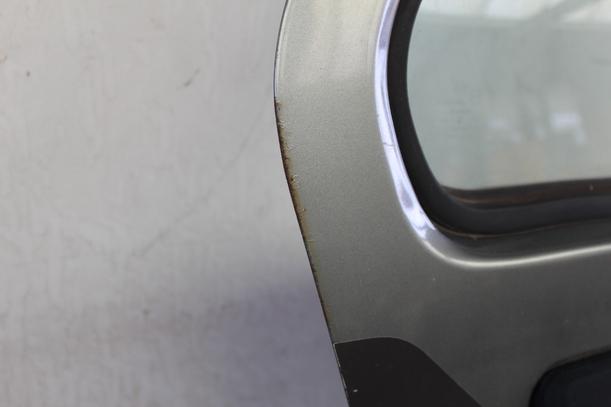 Foto: TÜR HINTEN RECHTS eines Nissan Micra LX