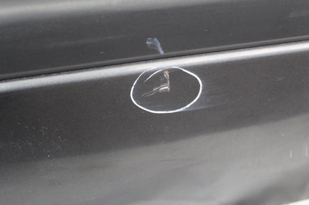 Foto: TÜR VORN RECHTS GRAU-MET KH2G eines Nissan Primera 1.6 SLX