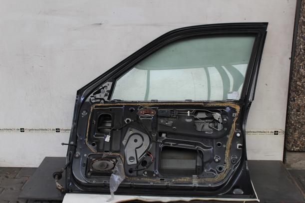 Foto: TÜR VORN RECHTS GRAU-MET KH2G eines Nissan Primera 1.6 SLX