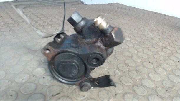 Foto: LENKGETRIEBEPUMPE eines Ford Transit 100 L