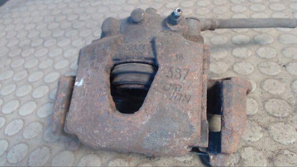 Foto: BREMSSATTEL VORN LINKS eines Opel Corsa D Eco