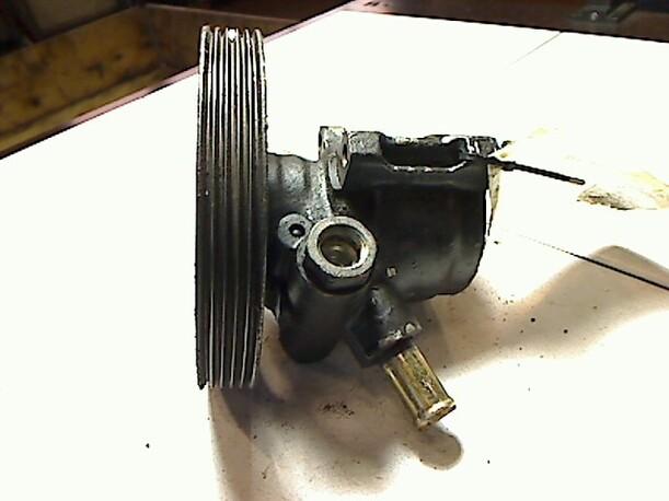 Foto: LENKGETRIEBEPUMPE eines Peugeot 306 XN