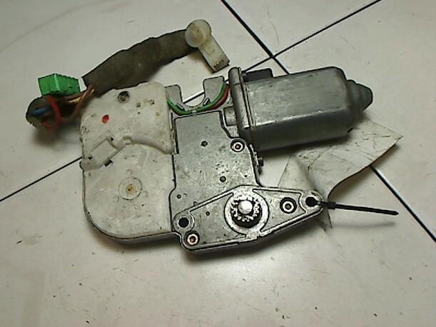 Foto: SCHIEBEDACHMOTOR eines Peugeot 306 XN