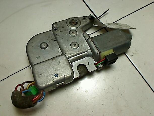 Foto: SCHIEBEDACHMOTOR eines Peugeot 306 XN