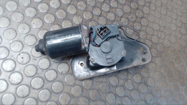 Foto: SCHEIBENWISCHERMOTOR VORN eines Suzuki Swift 1.0 GL
