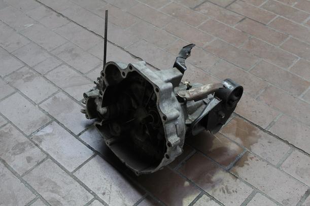 Foto: SCHALTGETRIEBE eines Nissan Sunny LX