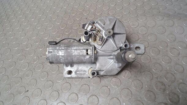 Foto: HECKSCHEIBENWISCHERMOTOR HINTEN eines Nissan Primera 2.0 SLX
