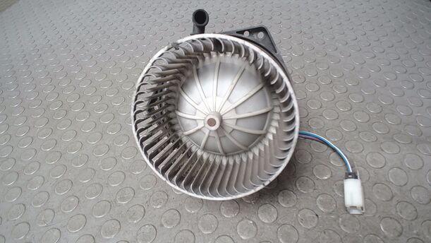Foto: HEIZUNGSGEBLÄSE eines Nissan Primera 2.0 SLX