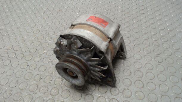 Foto: LICHTMASCHINE eines Ford Sierra Turnier CL