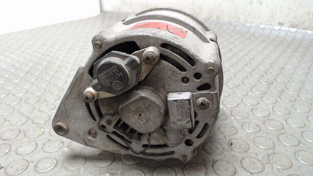 Foto: LICHTMASCHINE eines Ford Sierra Turnier CL