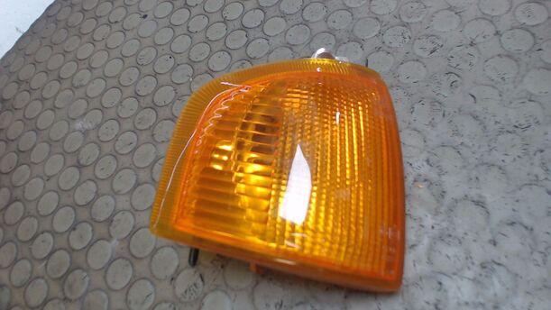 Foto: BLINKLEUCHTE / BLINKER RECHTS ZUBEHÖR eines Ford Orion CL