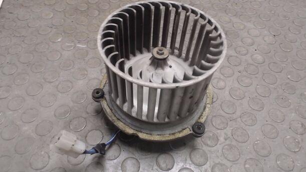Foto: GEBLÄSEMOTOR eines Nissan Micra LX
