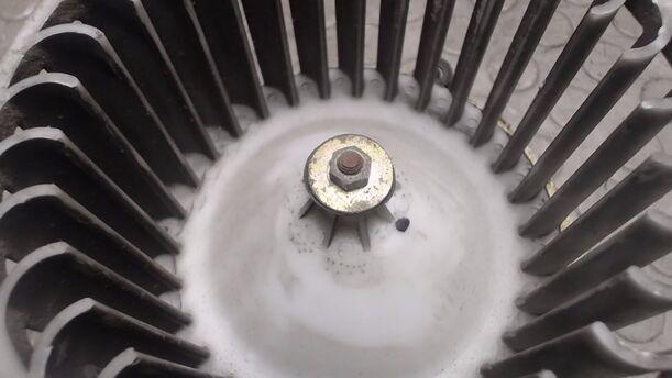 Foto: GEBLÄSEMOTOR eines Nissan Micra LX