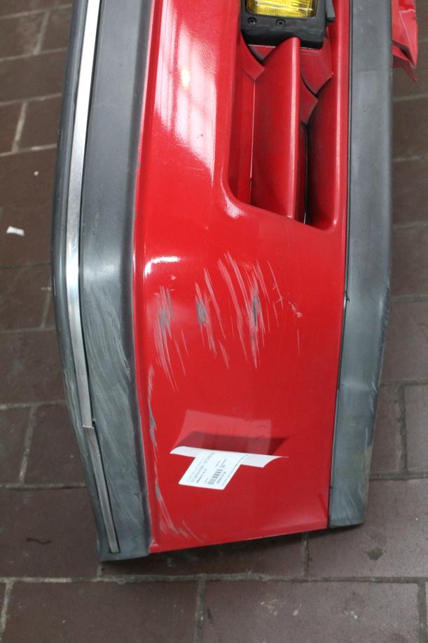 Foto: STOßFÄNGER / STOßSTANGE VORNE eines Renault R 21 GTS