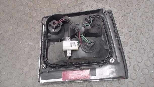 Foto: HECKLEUCHTE LINKS L eines Nissan Micra Aut. Super