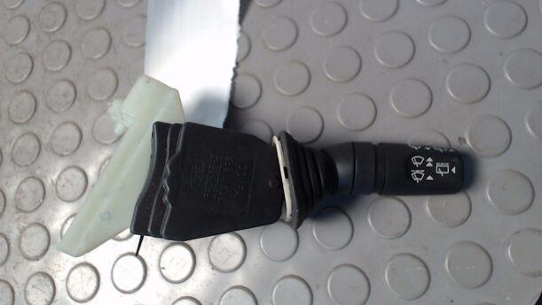 Foto: WISCHERSCHALTER eines Ford Mondeo Turnier Skylight