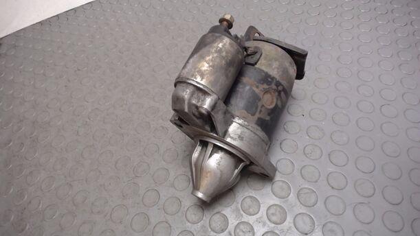 Foto: ANLASSER / STARTER eines Mazda 121 16V Canvas Top GLX