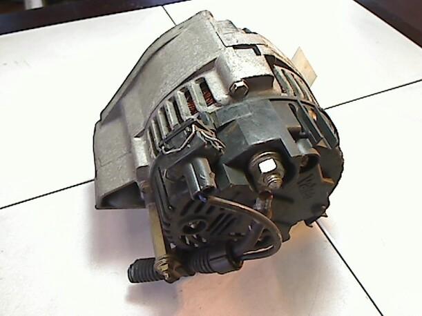 Foto: LICHTMASCHINE eines Seat Arosa 1.0 MPI