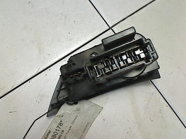 Foto: LICHTSCHALTER eines Seat Arosa 1.0 MPI