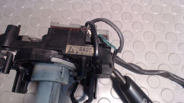 Foto: BLINK-/KOMBISCHALTER eines Mazda 626 1.9i LX