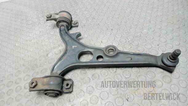 Foto: QUERLENKER VORNE LINKS eines Alfa Romeo 145 Quadrifoglio