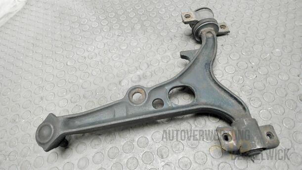 Foto: QUERLENKER VORNE LINKS eines Alfa Romeo 145 Quadrifoglio