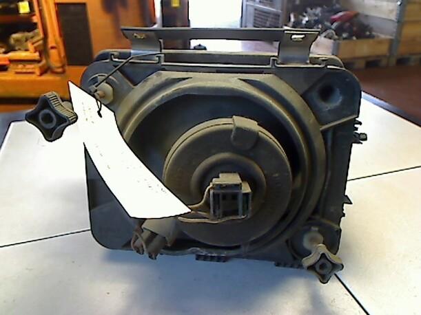 Foto: HAUPTSCHEINWERFER RECHTS eines Opel Corsa City