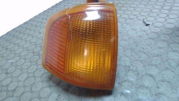 Foto: BLINKLEUCHTE / BLINKER  RECHTS ORGINAL eines Ford Orion 1.6i Ghia
