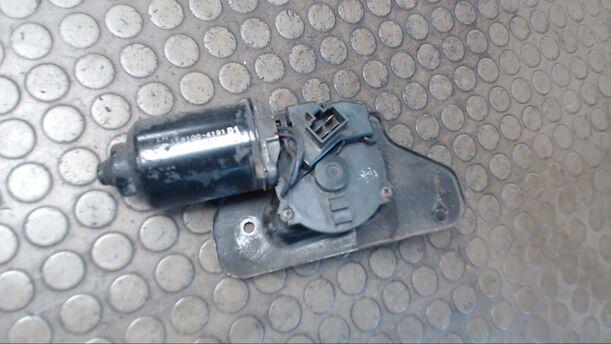 Foto: SCHEIBENWISCHERMOTOR VORN eines Suzuki Swift 1.0 GL