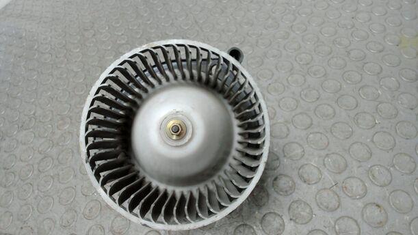 Foto: GEBLÄSEMOTOR eines Subaru Justy 1200 4WD GLi