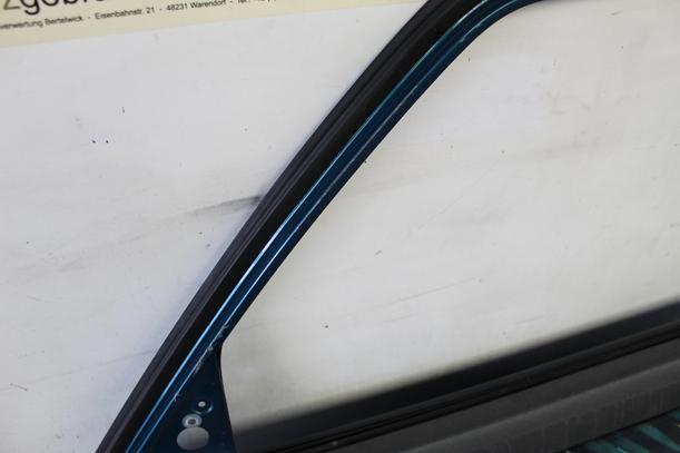 Foto: TÜR VORNE RECHTS V R eines Daihatsu Feroza Soft Top DX