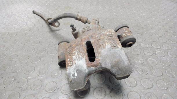 Foto: BREMSSATTEL VORN RECHTS eines Toyota Starlet 1.3 XLi