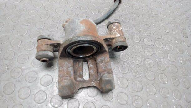 Foto: BREMSSATTEL VORN RECHTS eines Toyota Starlet 1.3 XLi